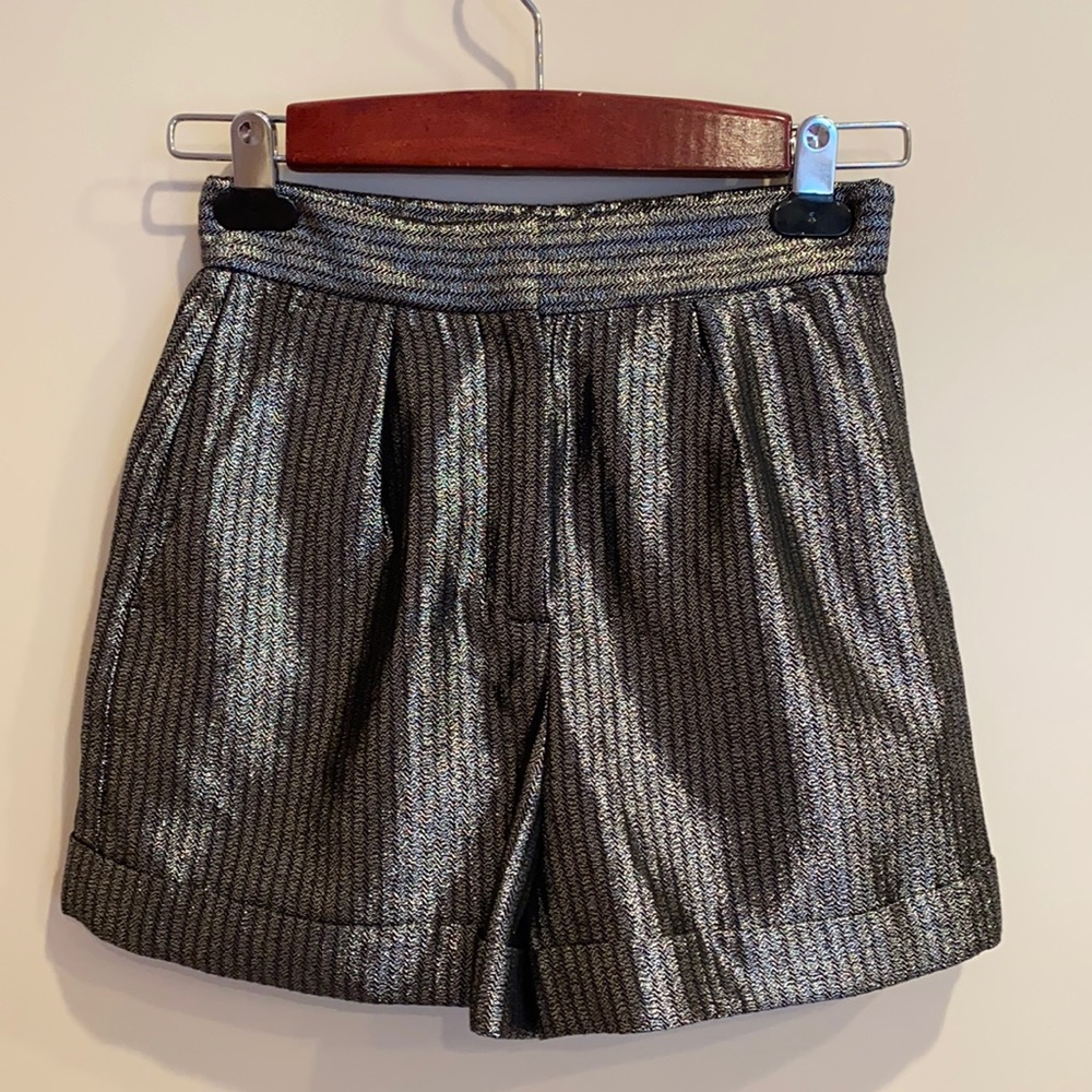 NWT MAJE CUFFED SHORTS in Argent silver size 34 (XS)